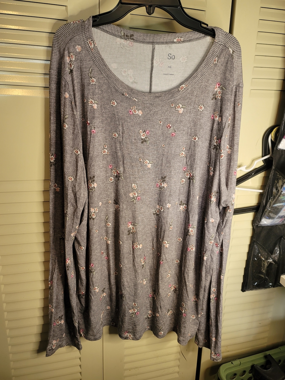 SO Light Gray Ribbed Top with Pink Floral Details
